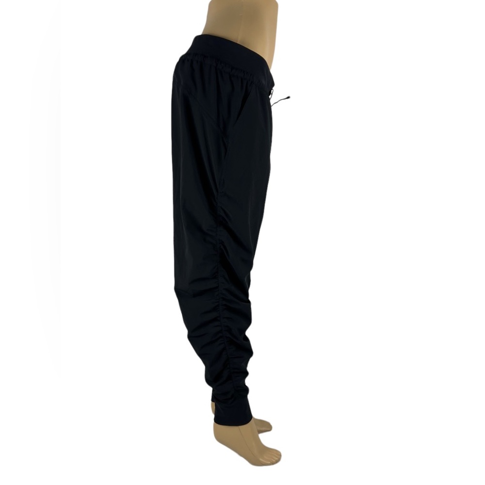Athleta Size 12 Attitude Pant Pull On Lightweight Ruched Jogger Pants Black - Picture 6 of 12